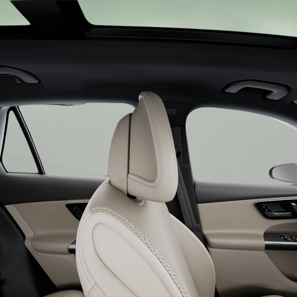 Used 2026 Mercedes-Benz GLC 300 image 43