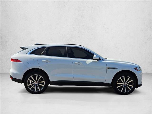 Used 2019 Jaguar F-PACE Prestige image 4