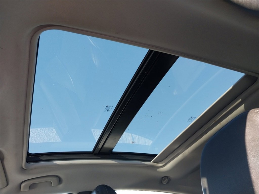 Used 2020 Chevrolet Malibu Premier image 14