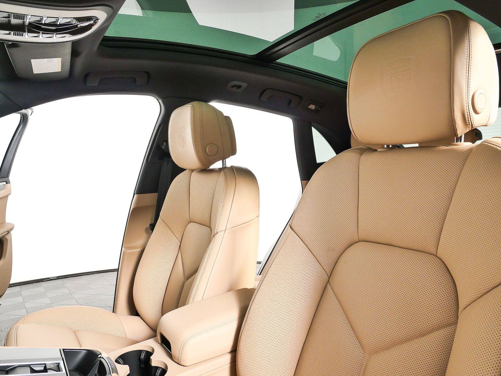New 2026 Porsche Macan S AWD/4WD image 5