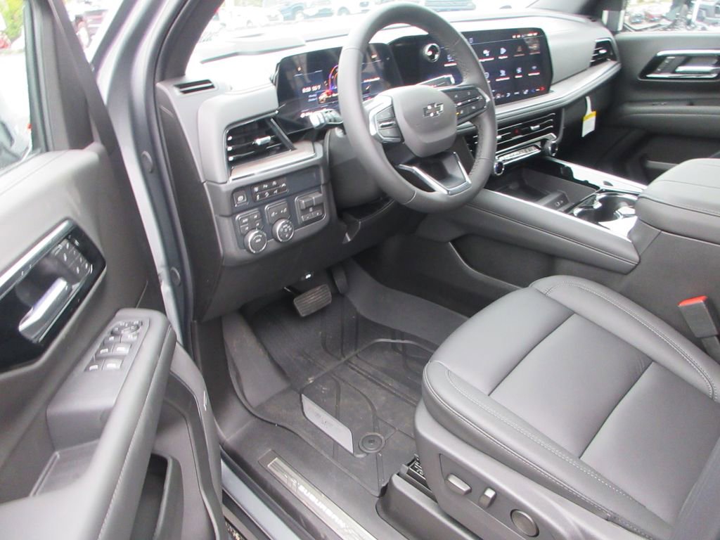 New 2026 Chevrolet Suburban Z71 w/ Comfort Package image 14