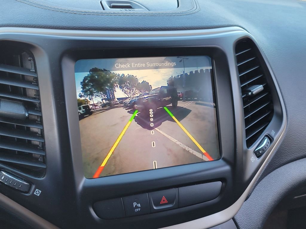 Used 2018 Jeep Cherokee Limited image 10