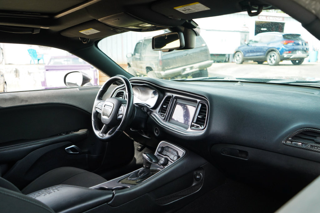 Used 2019 Dodge Challenger GT AWD/4WD image 10