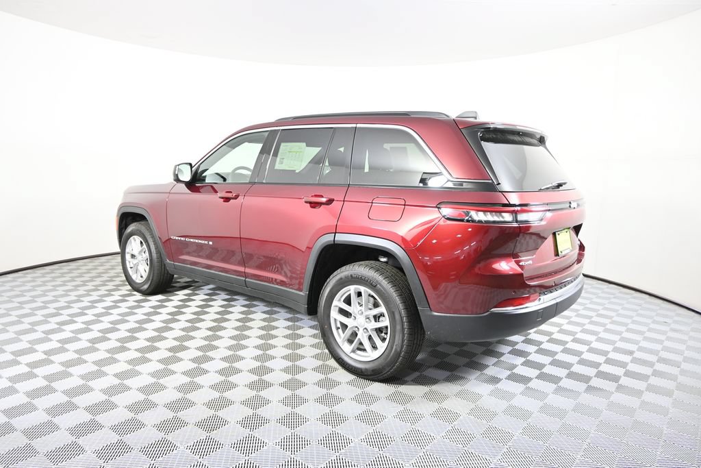 Used 2026 Jeep Grand Cherokee Laredo X AWD/4WD image 4