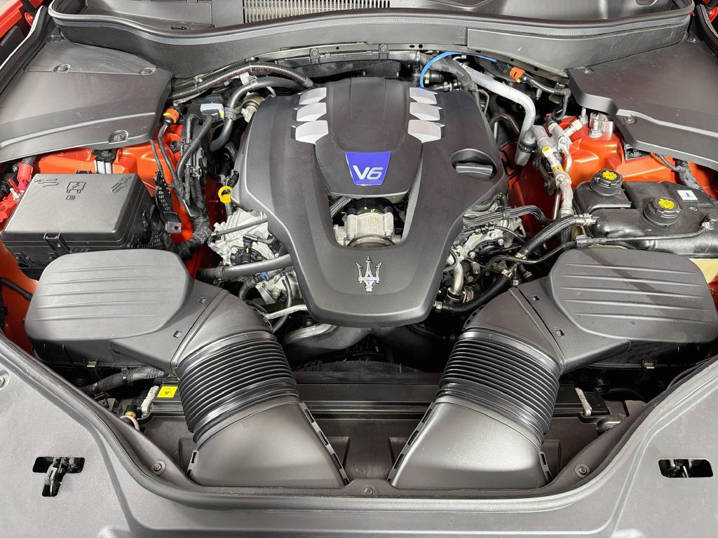 Used 2023 Maserati Levante F Tributo AWD/4WD image 30