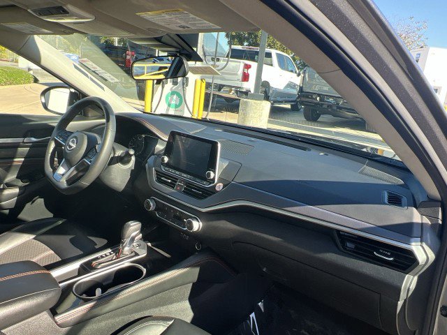 Used 2023 Nissan Altima 2.5 SR image 28