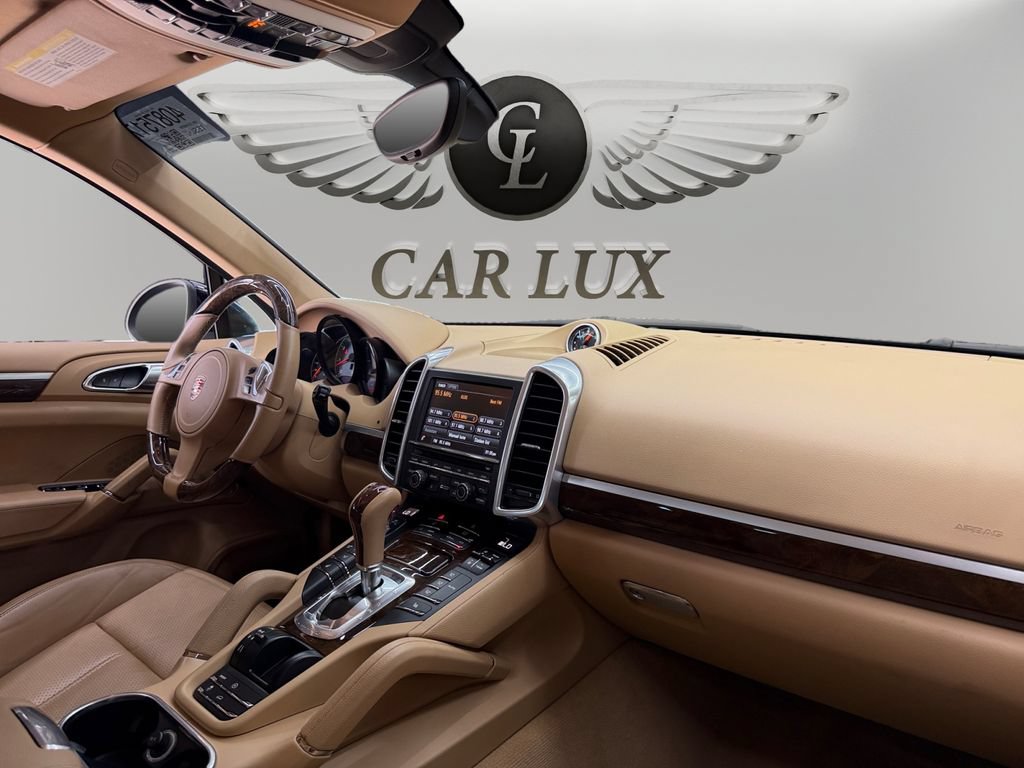Used 2013 Porsche Cayenne S AWD/4WD image 17