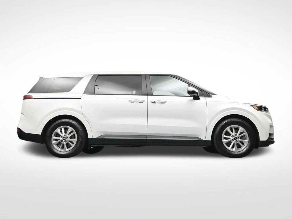 Used 2022 Kia Carnival LX FWD image 30