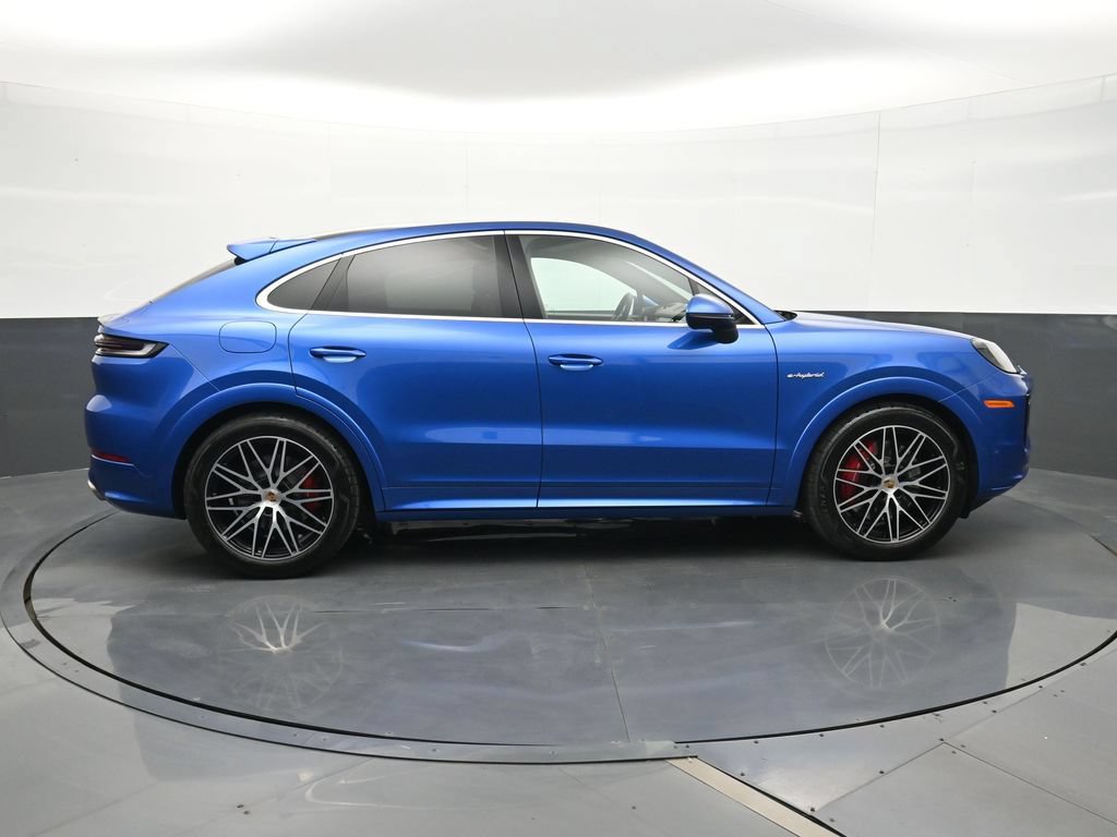 Certified 2025 Porsche Cayenne S AWD/4WD image 24