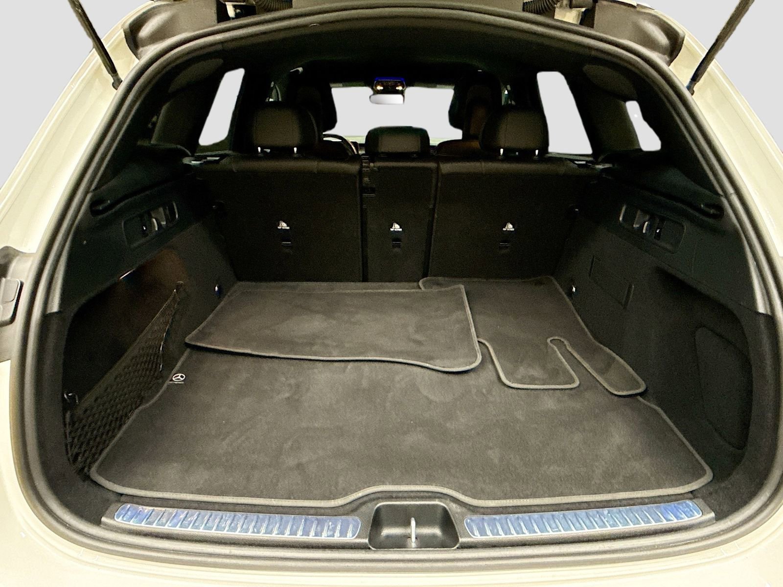 Used 2024 Mercedes-Benz GLC 300 4MATIC image 27