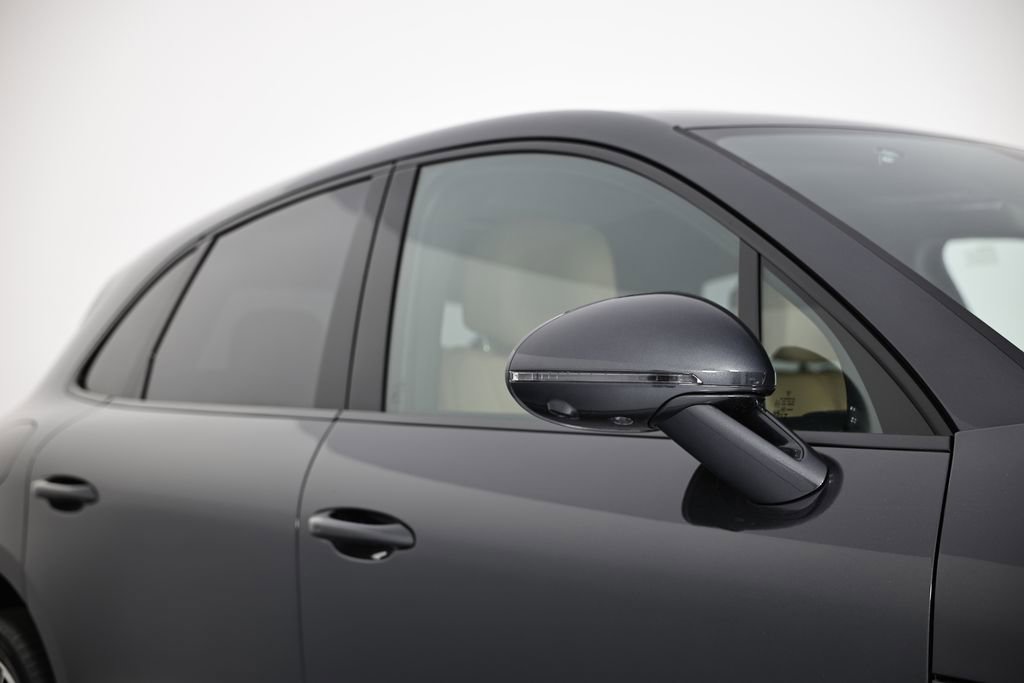 New 2026 Porsche Macan AWD/4WD image 16