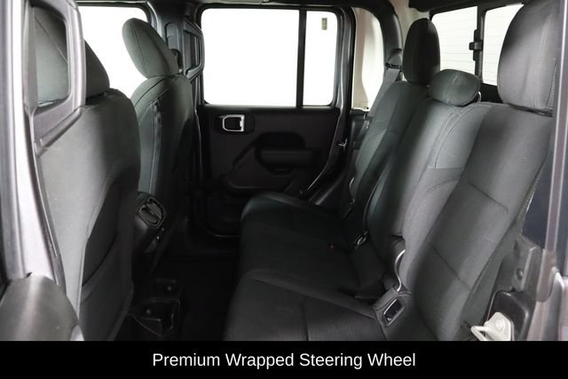 Used 2023 Jeep Gladiator Sport AWD/4WD image 17