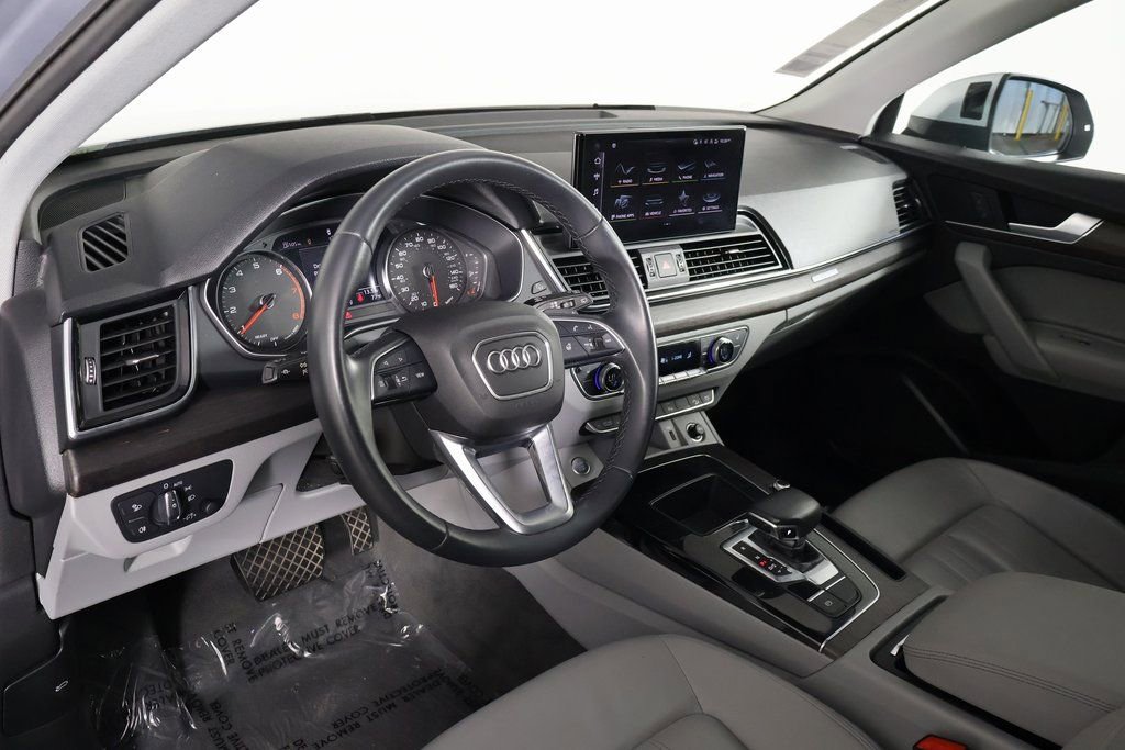 Used 2021 Audi Q5 2.0T Premium w/ Convenience Package AWD/4WD image 7