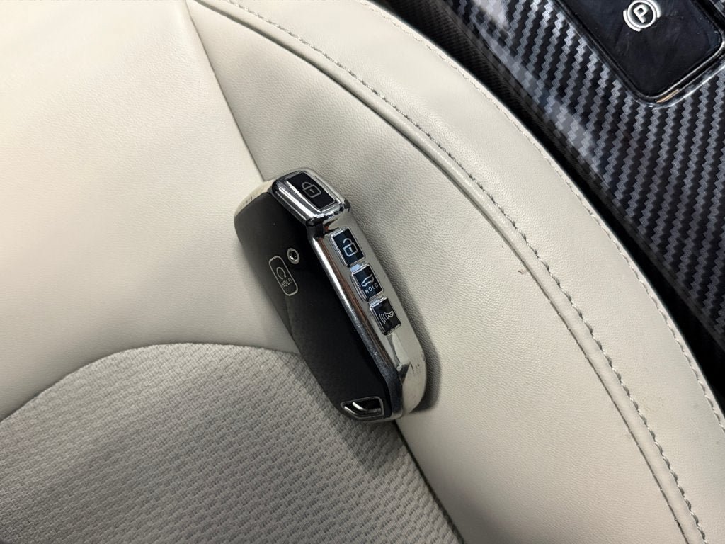 Used 2023 Kia Niro Wind FWD image 32