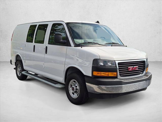 Used 2025 GMC Savana 2500 w/ Driver Convenience Package RWD video 3
