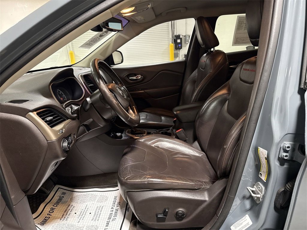 Used 2014 Jeep Cherokee Trailhawk w/ Comfort/Convenience Group image 20