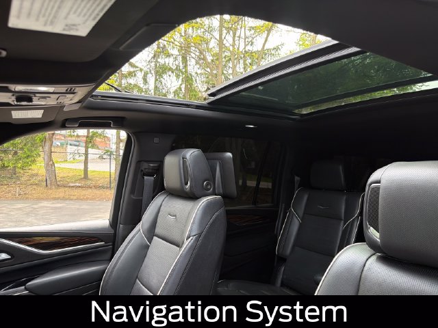 Used 2024 Cadillac Escalade ESV Premium Luxury w/ Performance Package AWD/4WD image 28