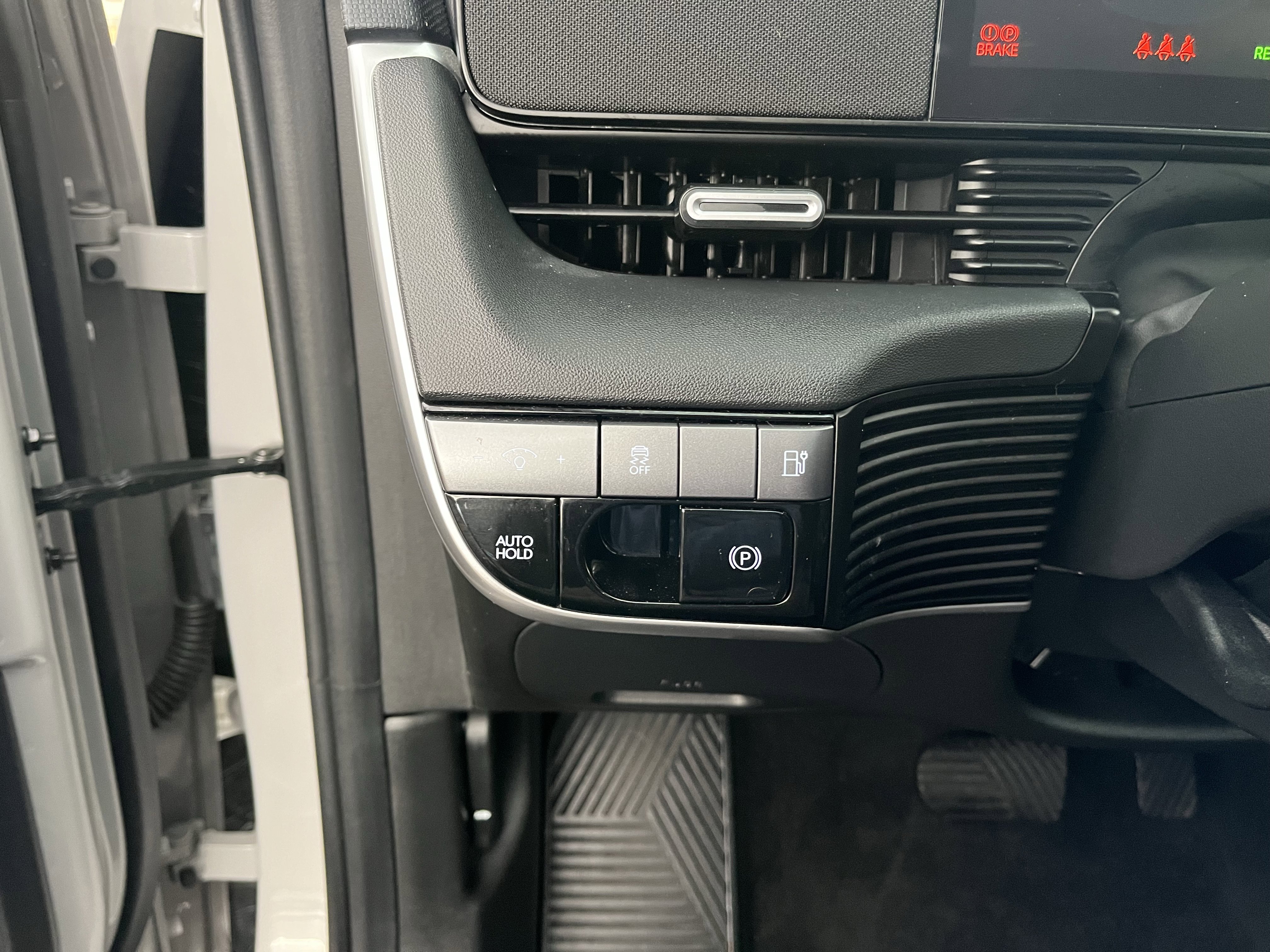 Used 2025 Hyundai Ioniq 5 SE image 16