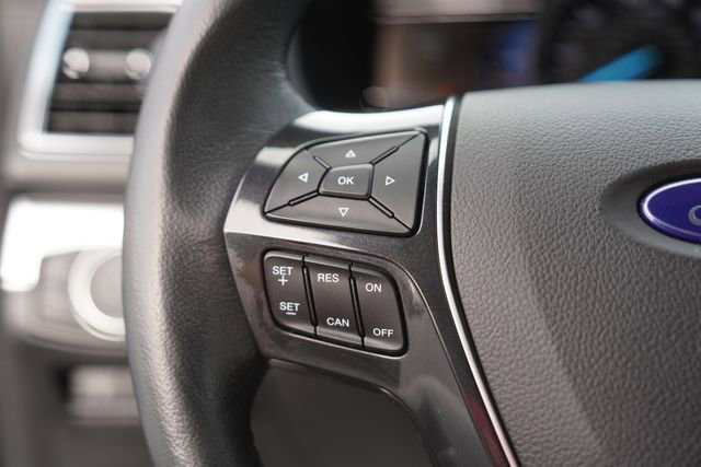 Used 2017 Ford Explorer Limited image 24