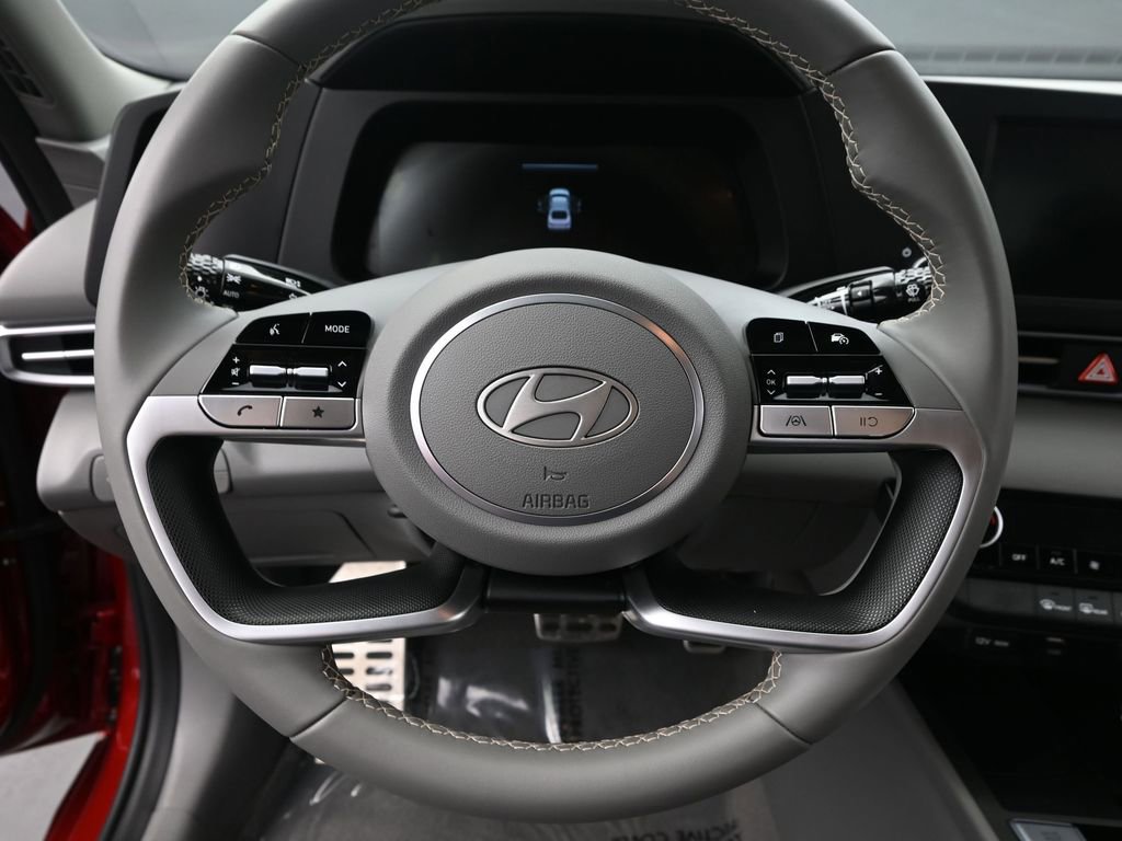 Certified 2025 Hyundai Elantra Sport image 23
