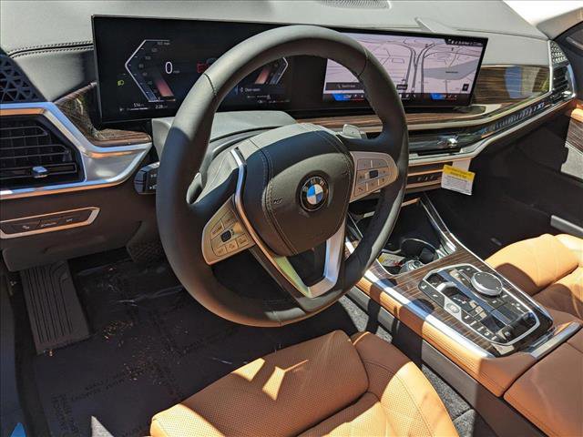 Used 2026 BMW X7 xDrive40i w/ Premium Package image 3