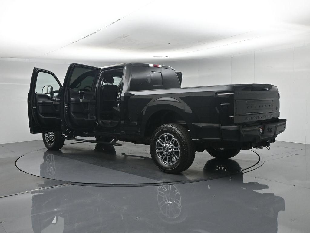 Used 2019 Ford F250 Platinum w/ Platinum Ultimate Package AWD/4WD image 37