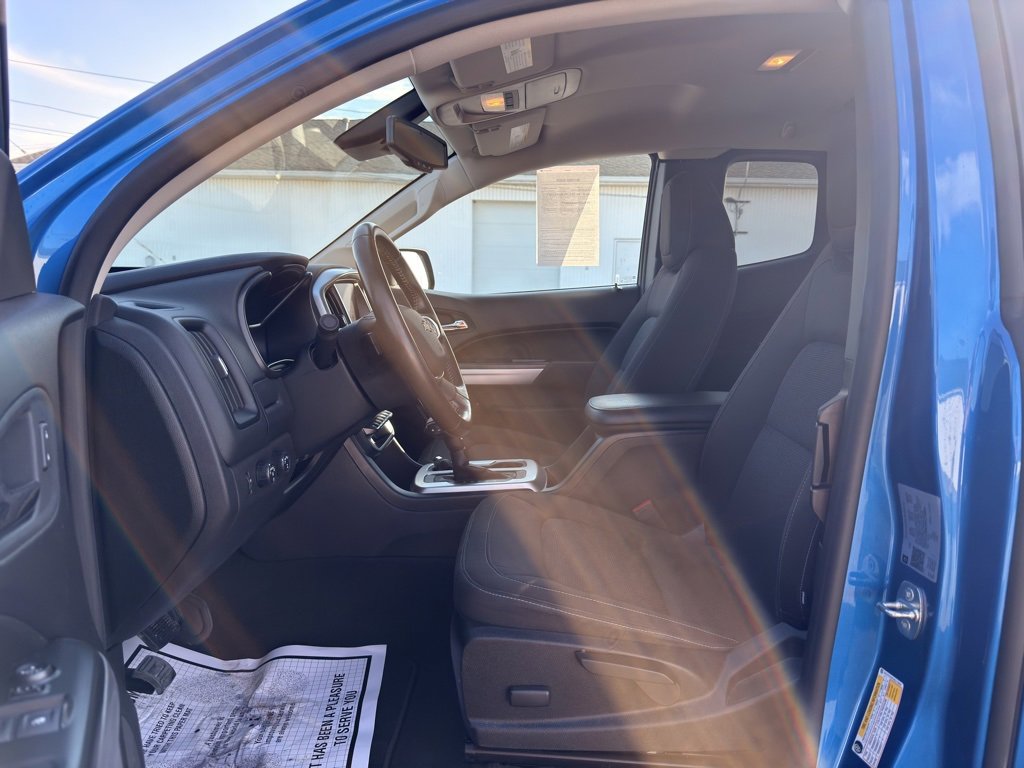 Used 2021 Chevrolet Colorado LT w/ Safety Package image 2