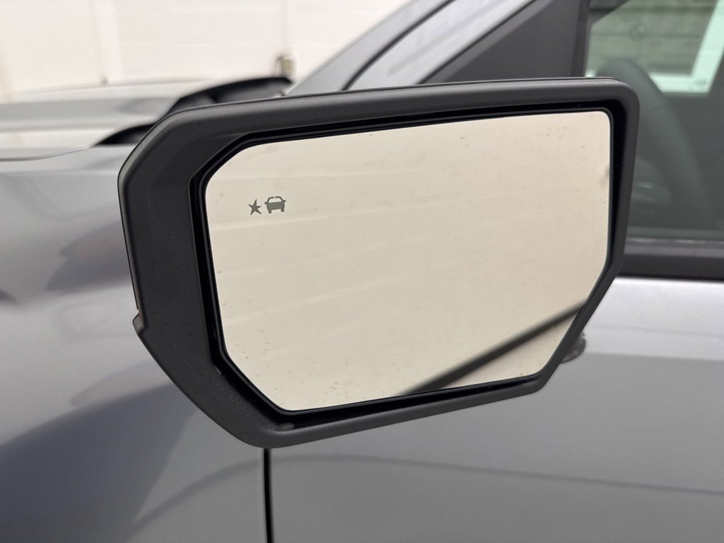 New 2025 GMC Canyon Elevation w/ Convenience Package image 9