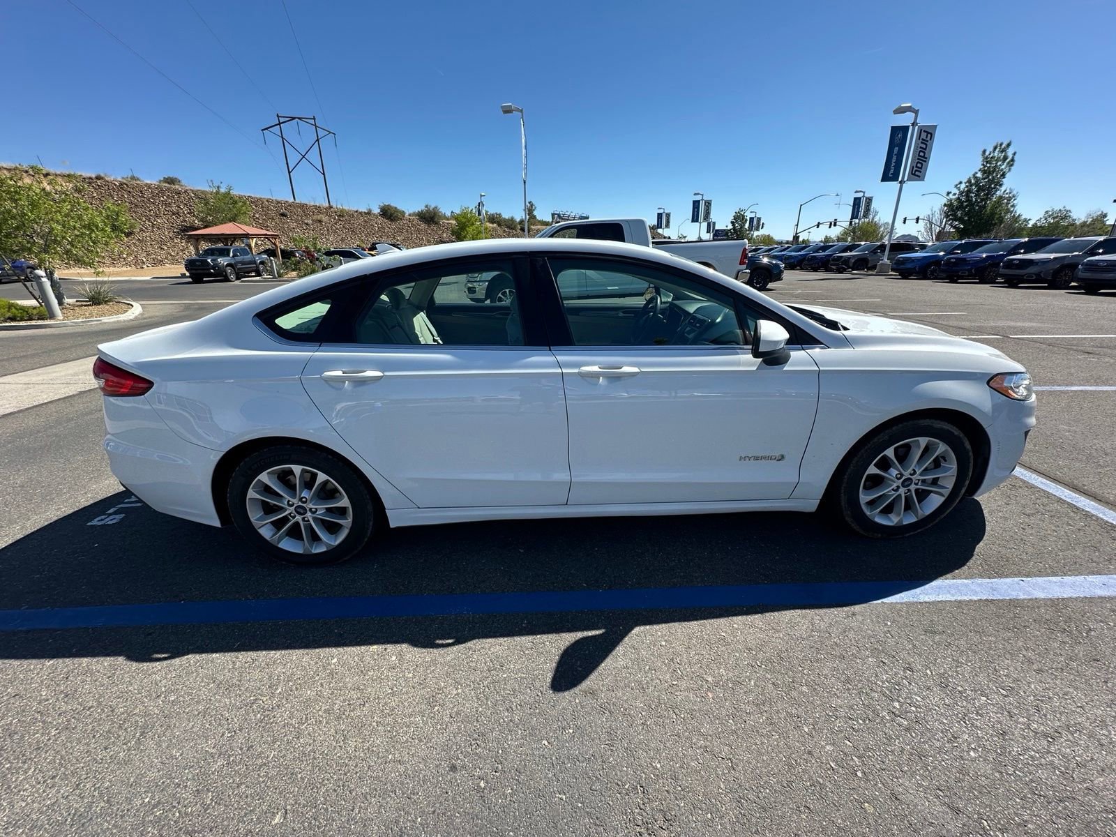 Used 2019 Ford Fusion SE FWD image 6