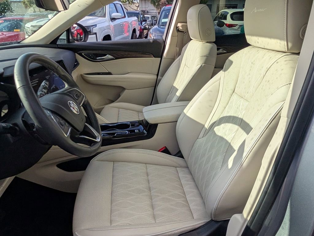 Used 2023 Buick Envision Avenir image 10