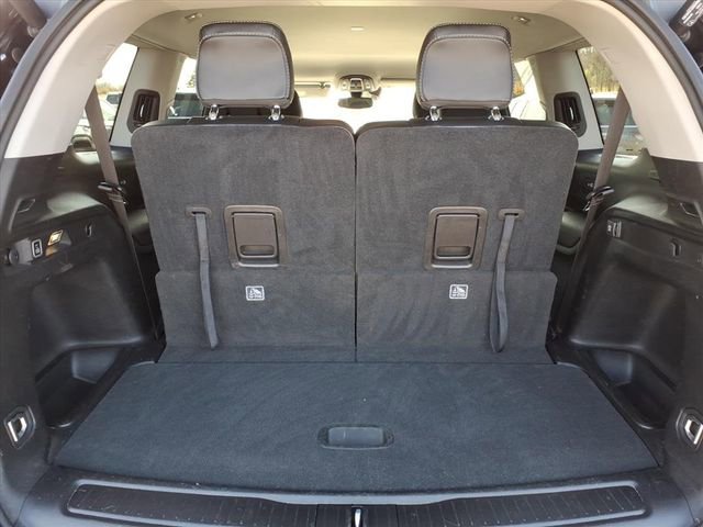 Used 2023 Jeep Grand Cherokee L Limited w/ Black Appearance Package image 8