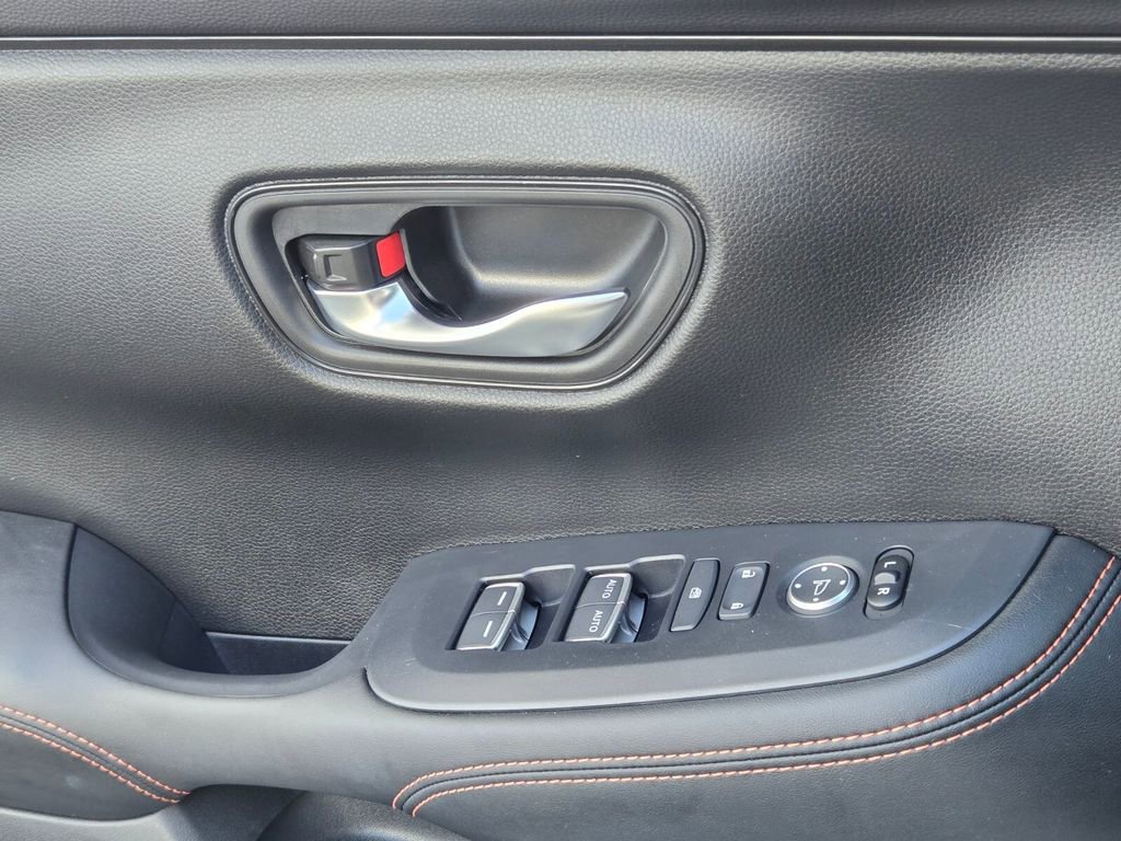 Used 2025 Honda HR-V Sport image 29