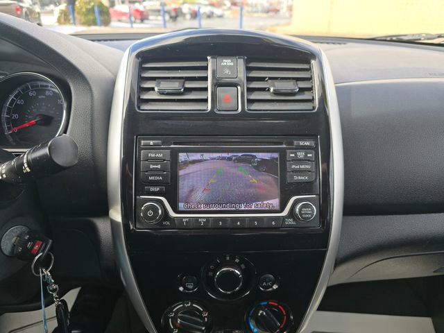 Used 2017 Nissan Versa SV w/ SV Special Edition Package image 17