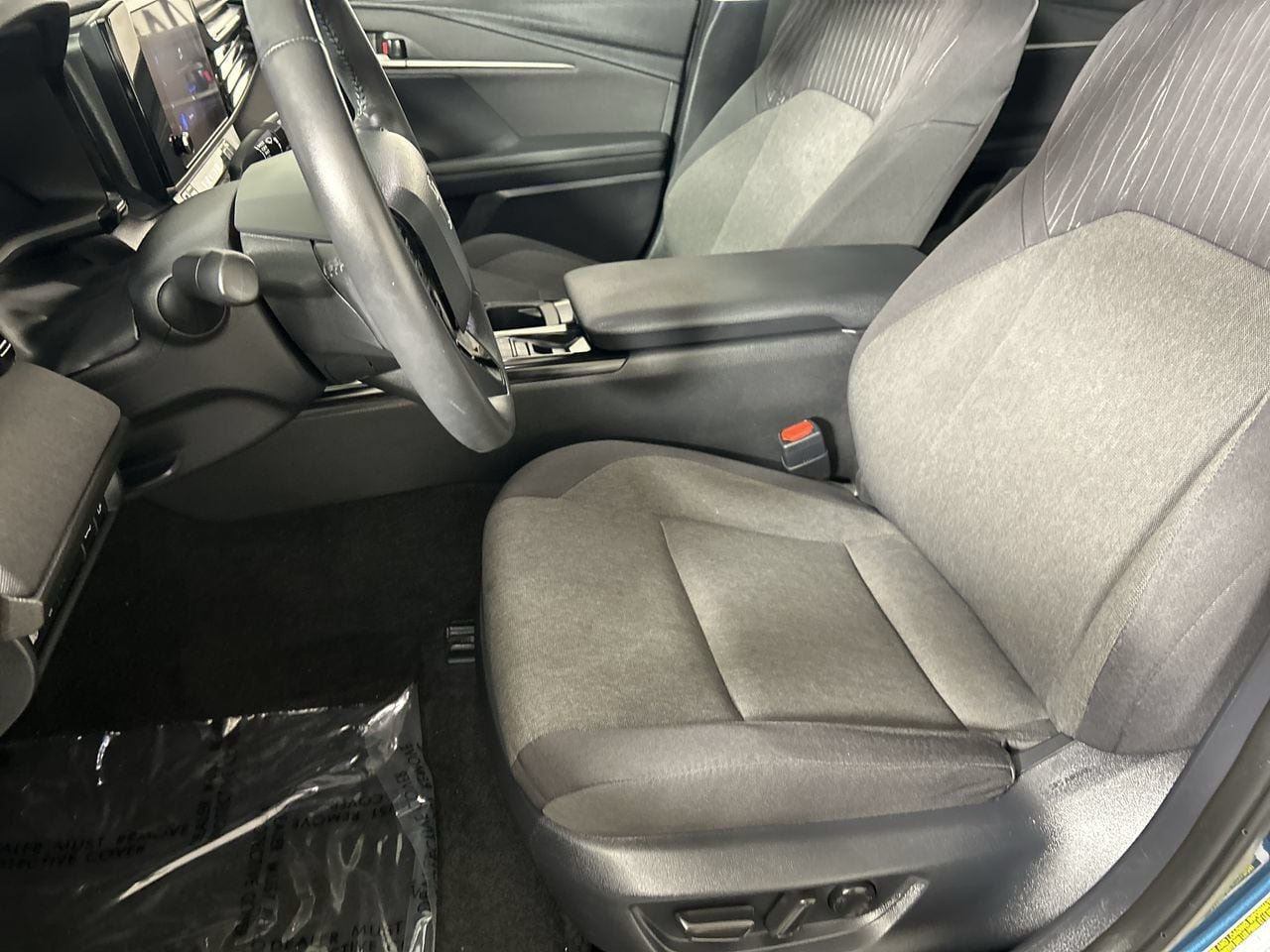 Used 2025 Toyota Camry LE w/ Convenience Package FWD image 22
