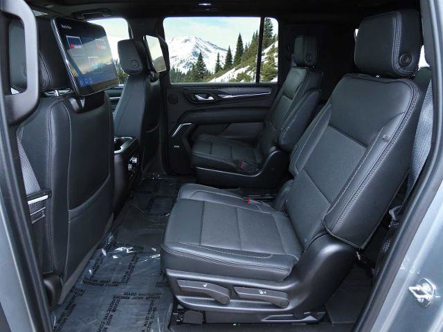 Used 2023 GMC Yukon XL Denali w/ Denali Reserve Package image 18