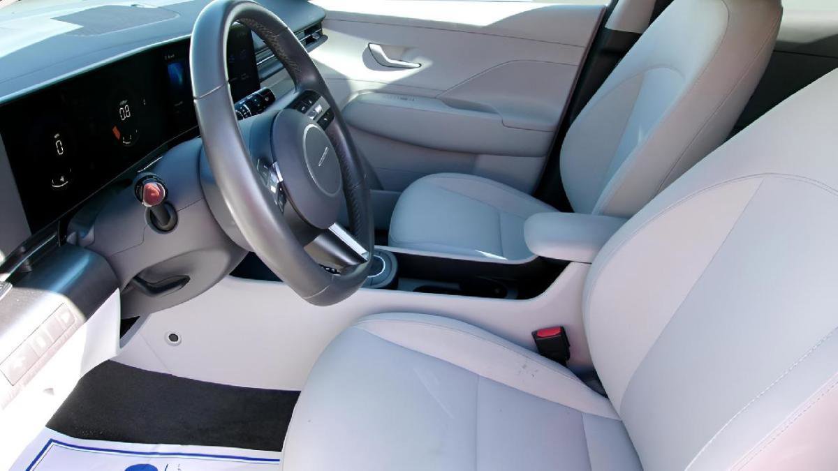 Used 2025 Hyundai Kona SEL image 13
