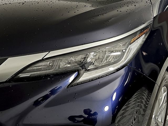 Used 2023 Toyota Sienna XSE AWD/4WD image 9