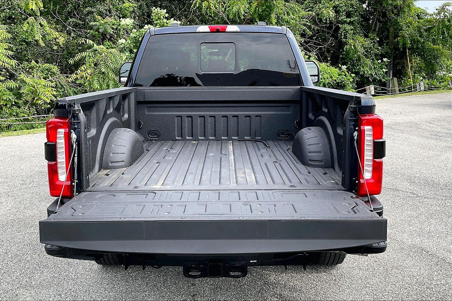 Used 2024 Ford F350 XL w/ 360-Degree Camera Package RWD image 29