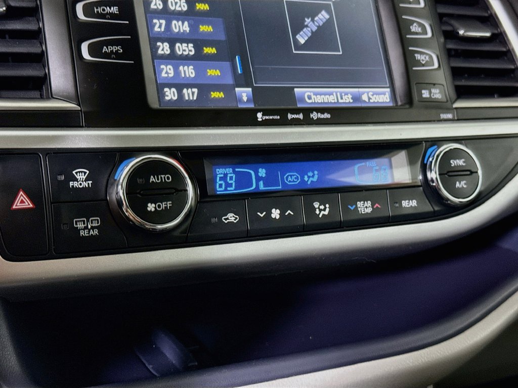 Certified 2019 Toyota Highlander XLE AWD/4WD image 8
