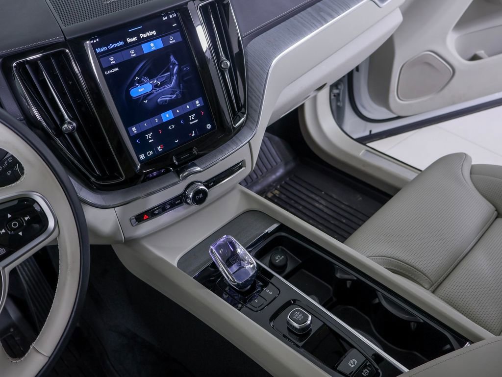 Used 2025 Volvo XC60 B5 Ultra w/ Protection Package Premier image 19