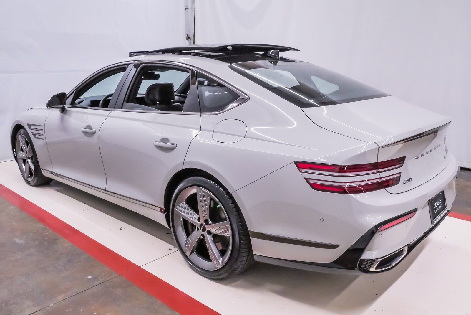 Certified 2025 Genesis G80 2.5T Sport Prestige image 8