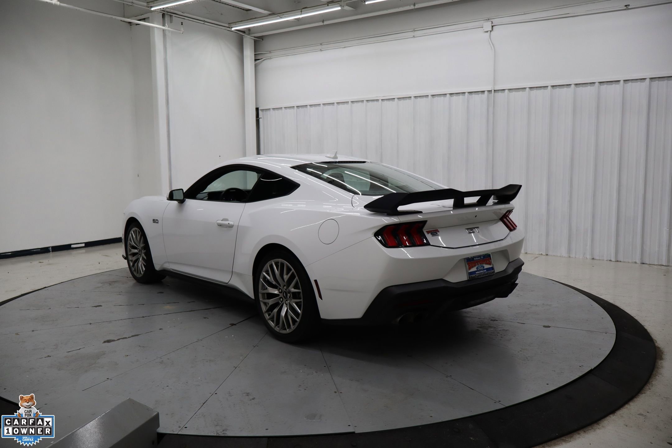Used 2024 Ford Mustang GT Premium image 8
