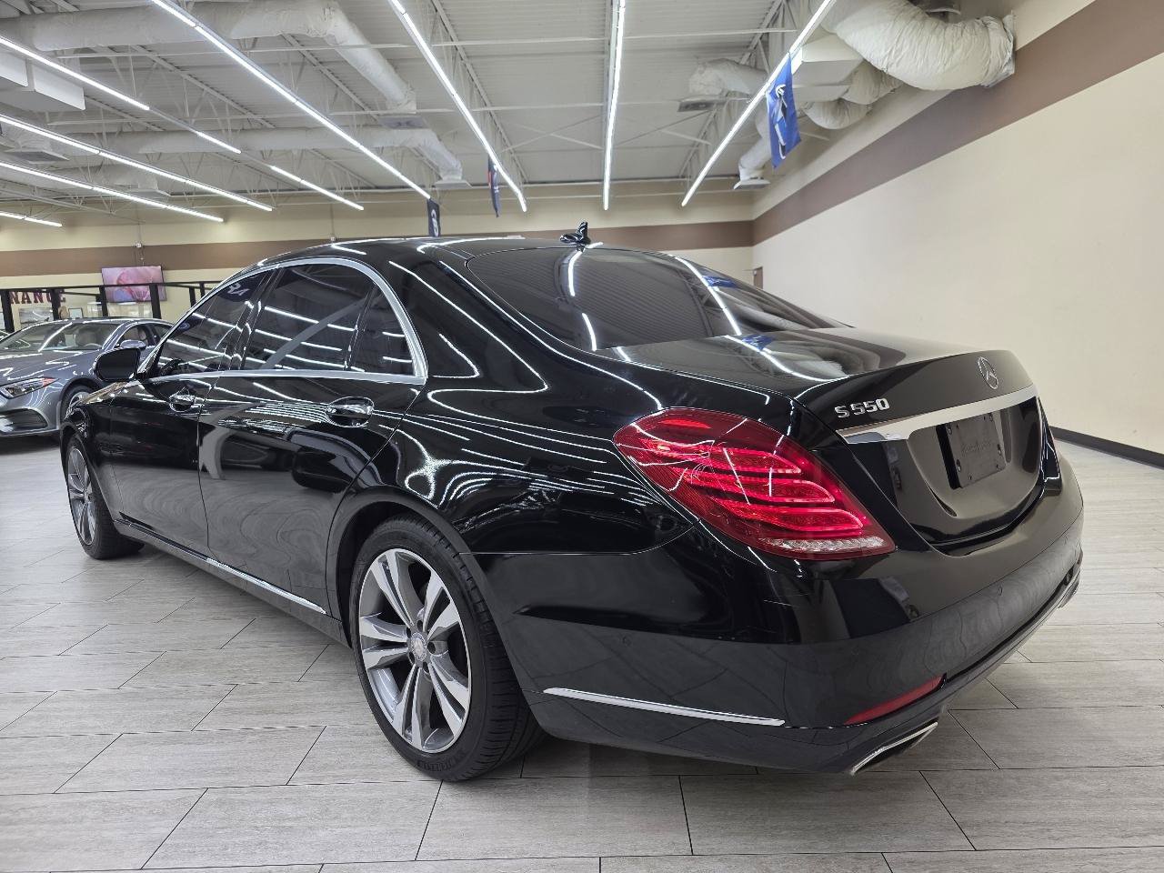 Used 2017 Mercedes-Benz S 550 Sedan image 9