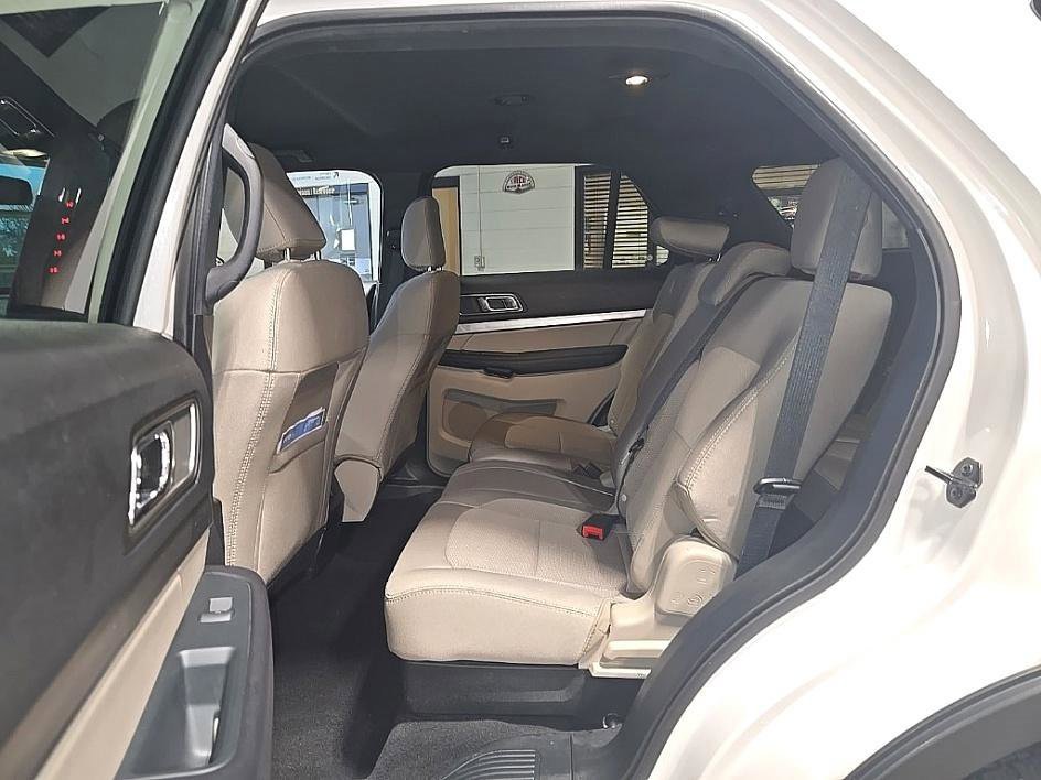 Used 2019 Ford Explorer XLT w/ Equipment Group 201A image 27