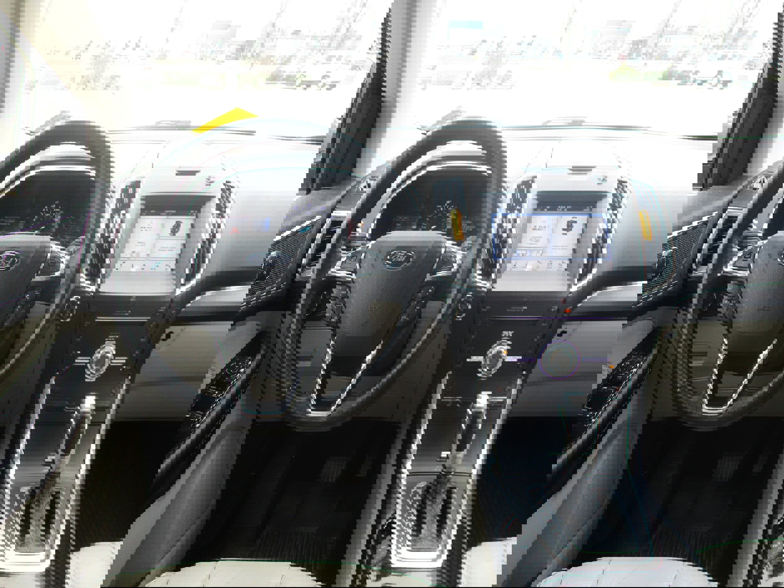 Used 2017 Ford Edge Titanium w/ Cold Weather Package FWD image 9