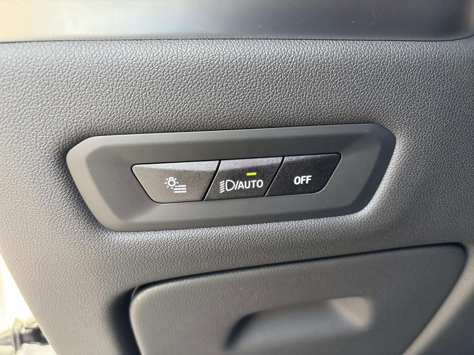 New 2026 BMW X6 xDrive40i image 32