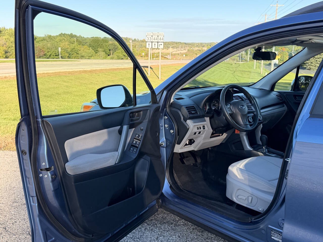 Used 2015 Subaru Forester 2.5i Premium AWD/4WD image 10