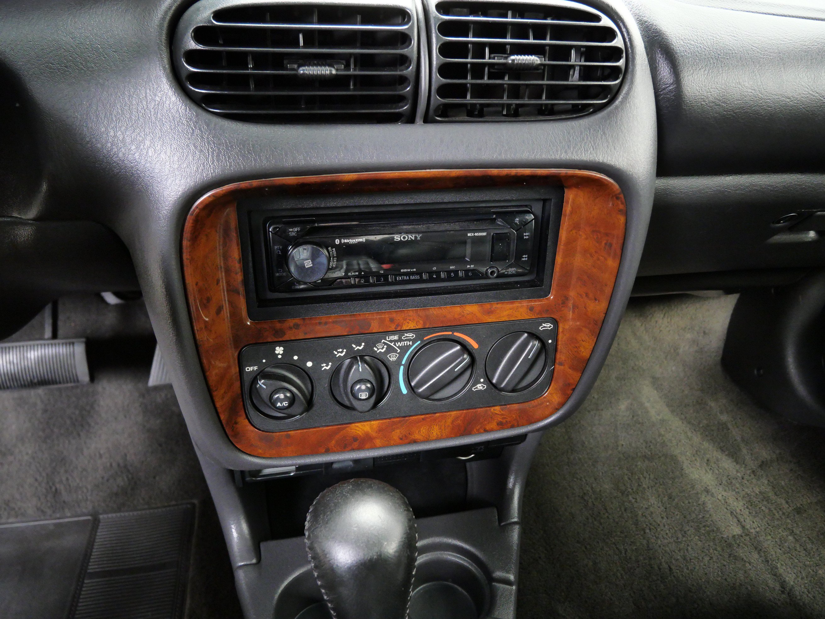 Used 1998 Chrysler Sebring JXI FWD image 17