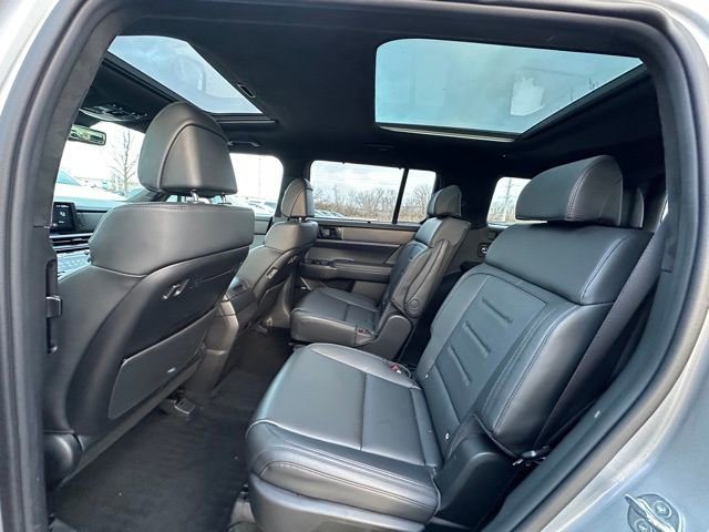 Used 2025 Hyundai Santa Fe Calligraphy w/ Tow & Go Package image 24