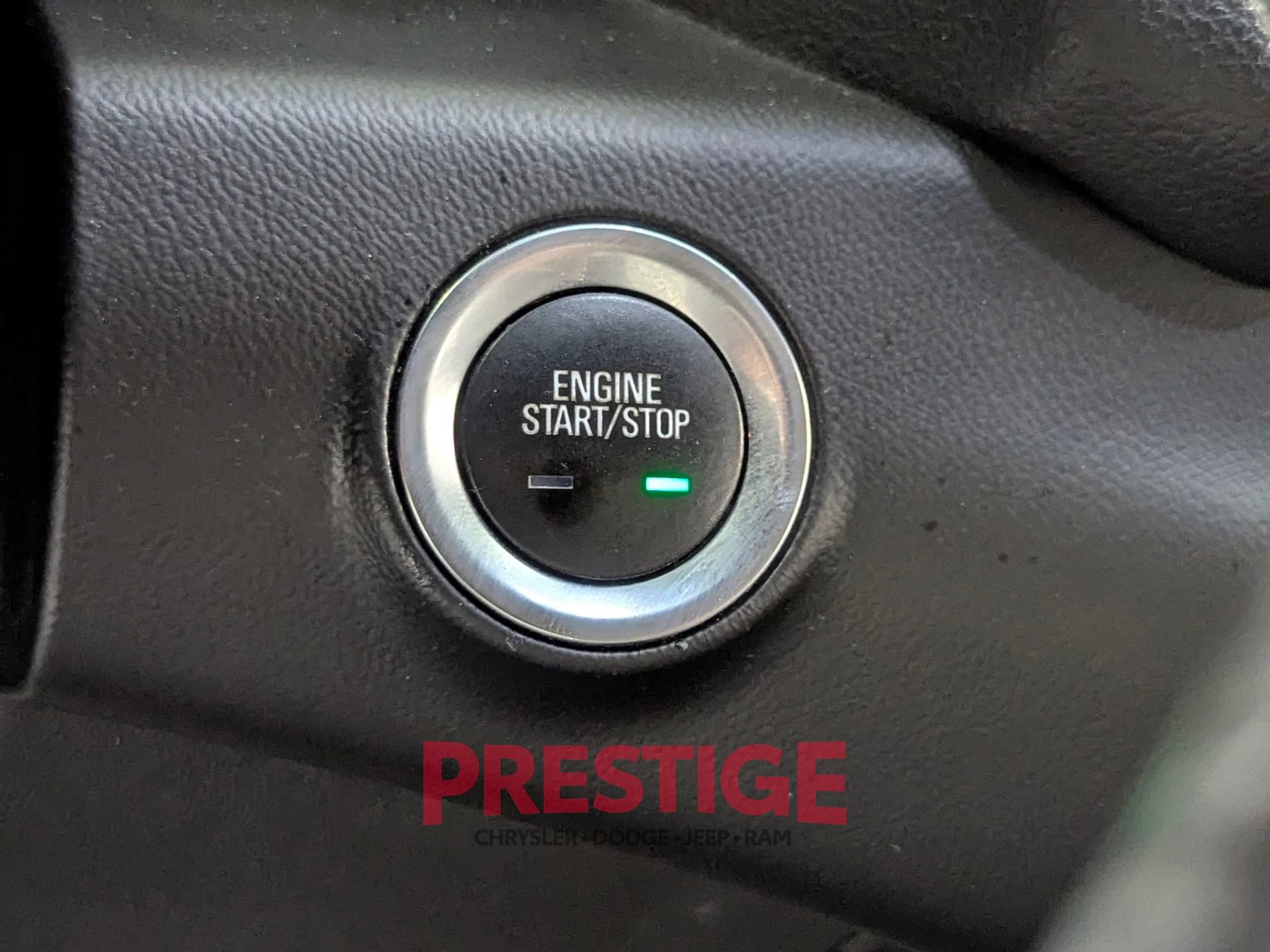 Used 2020 GMC Terrain Denali w/ Denali Premium Package FWD image 21